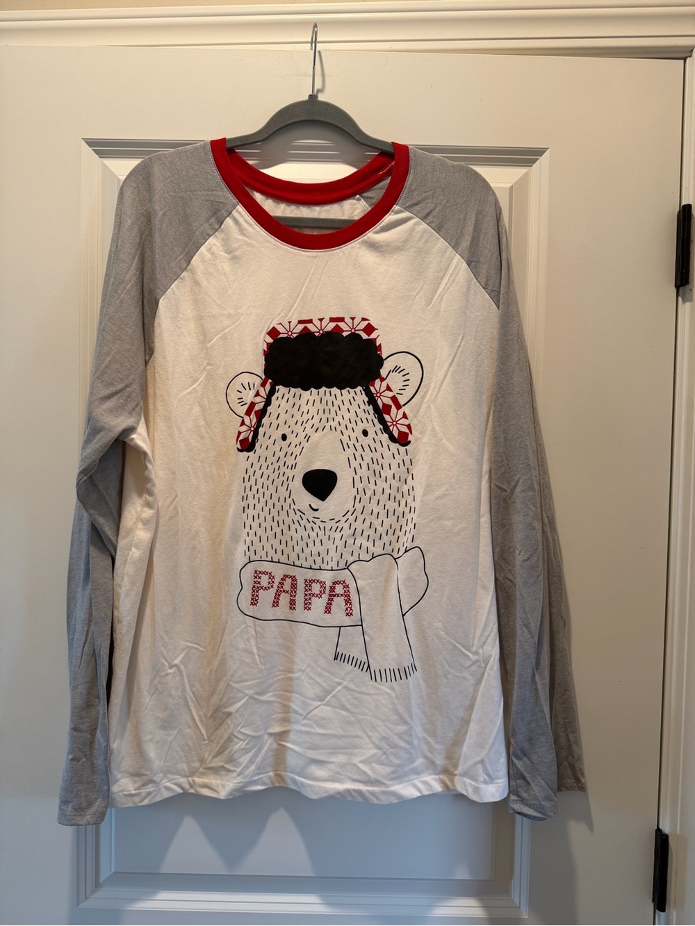 Wondershop White & Gray Long-Sleeve Tee with Red Accent Bear 'Papa' Graphic